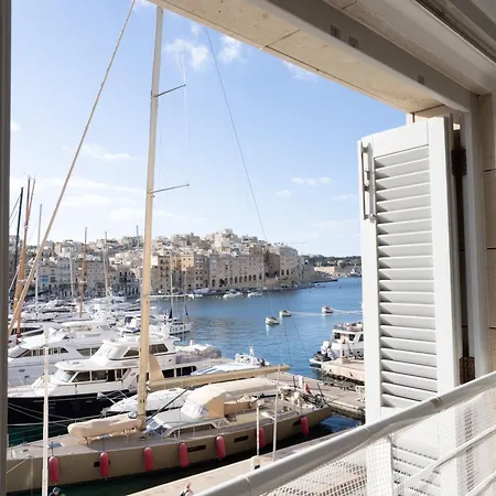 Seafront 3 Bedroom * Vittoriosa