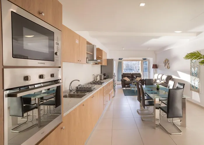 아파트 Seafront 3 Bedroom *