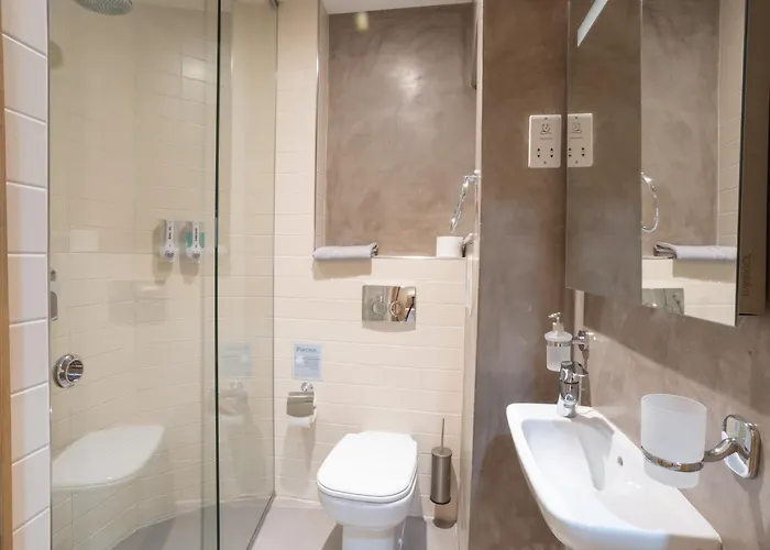 Seafront 3 Bedroom * 비르구