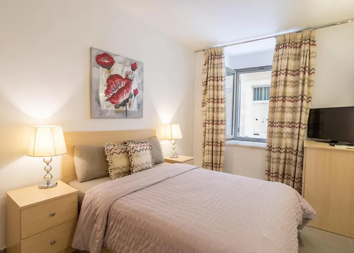 Seafront 3 Bedroom Birgu