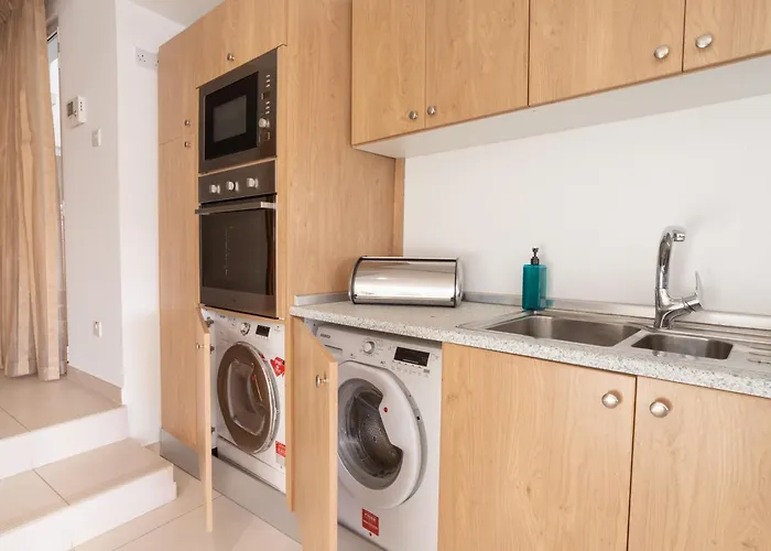 Seafront 3 Bedroom *